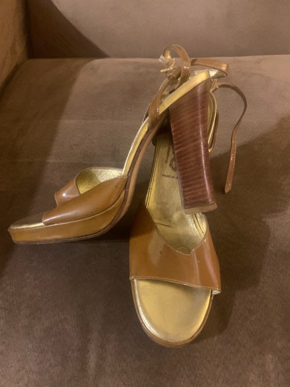 Vintage D&G Dolce & Gabbana Tan Patent Leather Platform Ankle-Strap Sandals